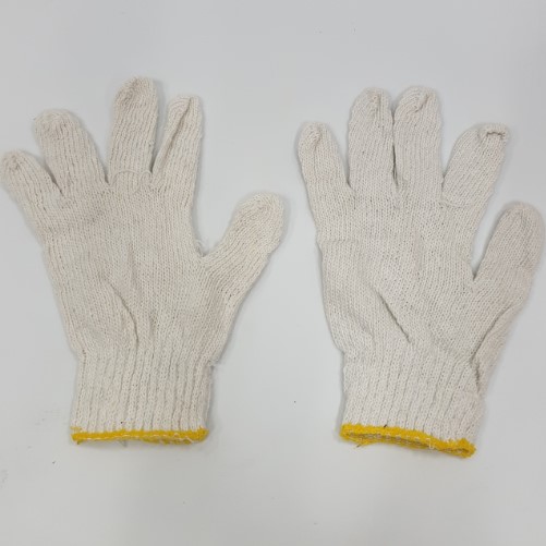 Sarung Tangan Benang (Yarn Gloves)